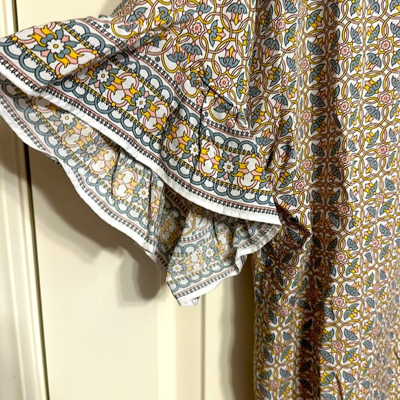 Max Studio Short Sleeved Front Tie Vneck Top NWT size Small - Picture 3 of 8